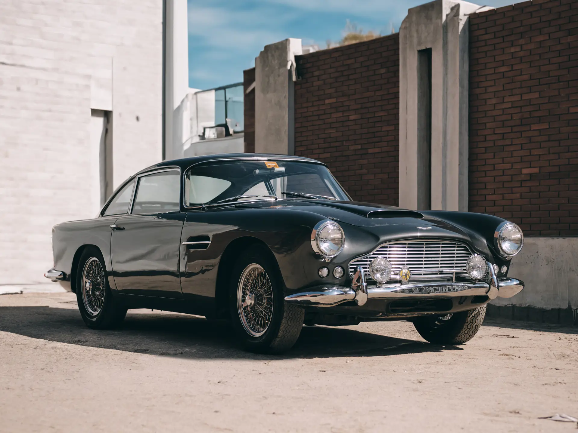 DB4882L