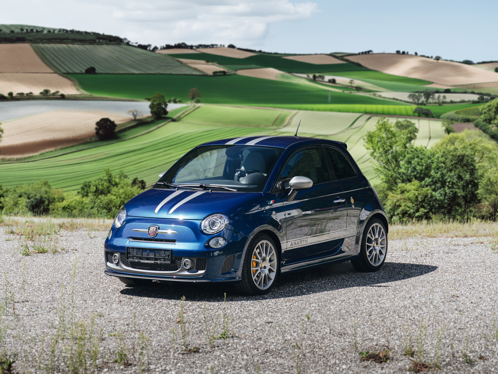 2010 Abarth 695 Tributo Ferrari