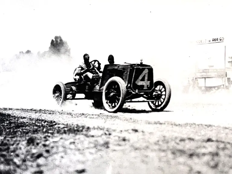 Panhard et Levassor at the speedway in Mexico City, circa 1920.