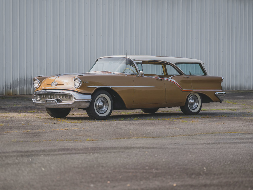 1957 Oldsmobile Golden Rocket Su...