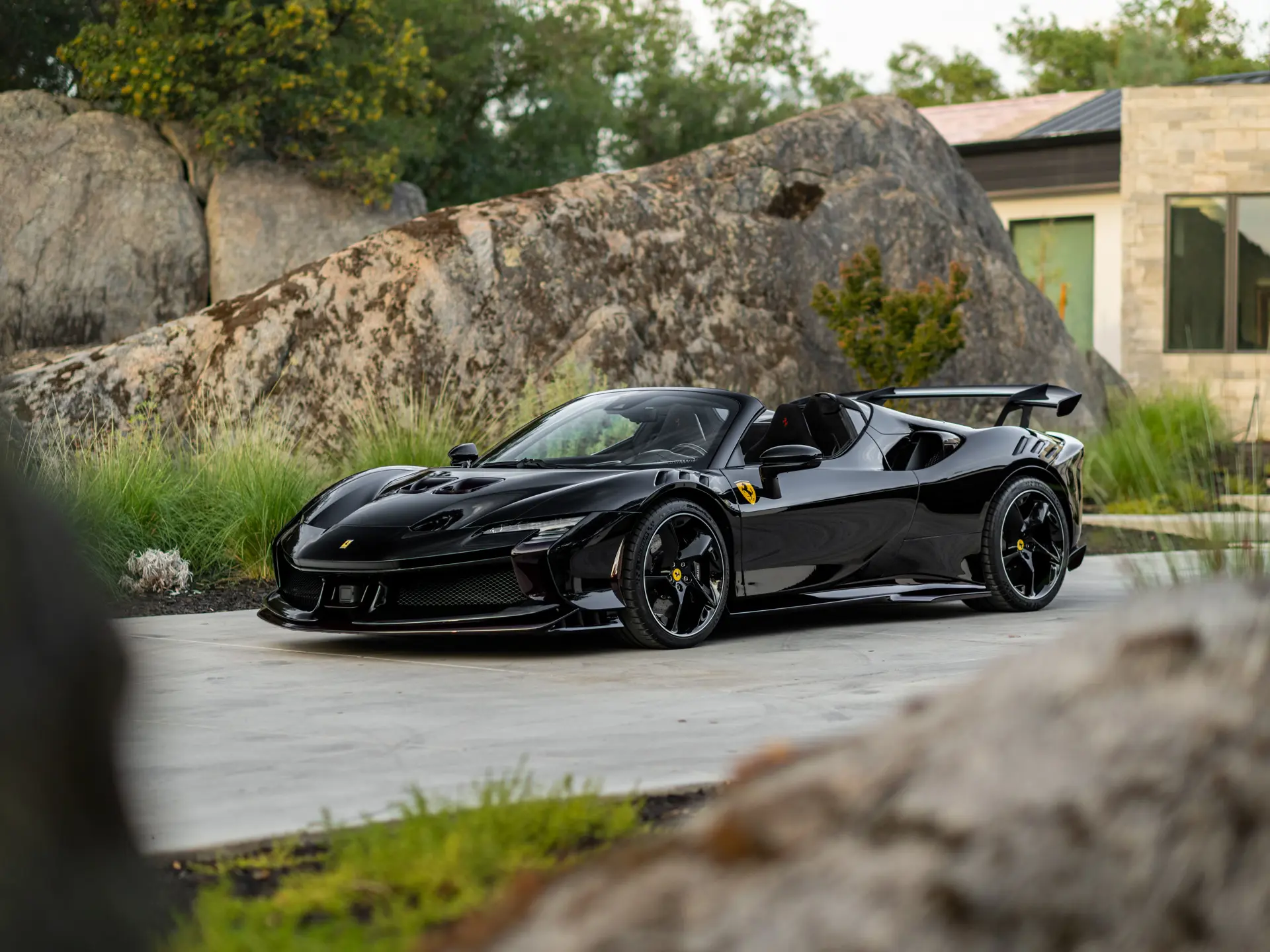 ✨ SF20XX 2024 Ferrari SF90 XX Spider Has Big-Wing Energy