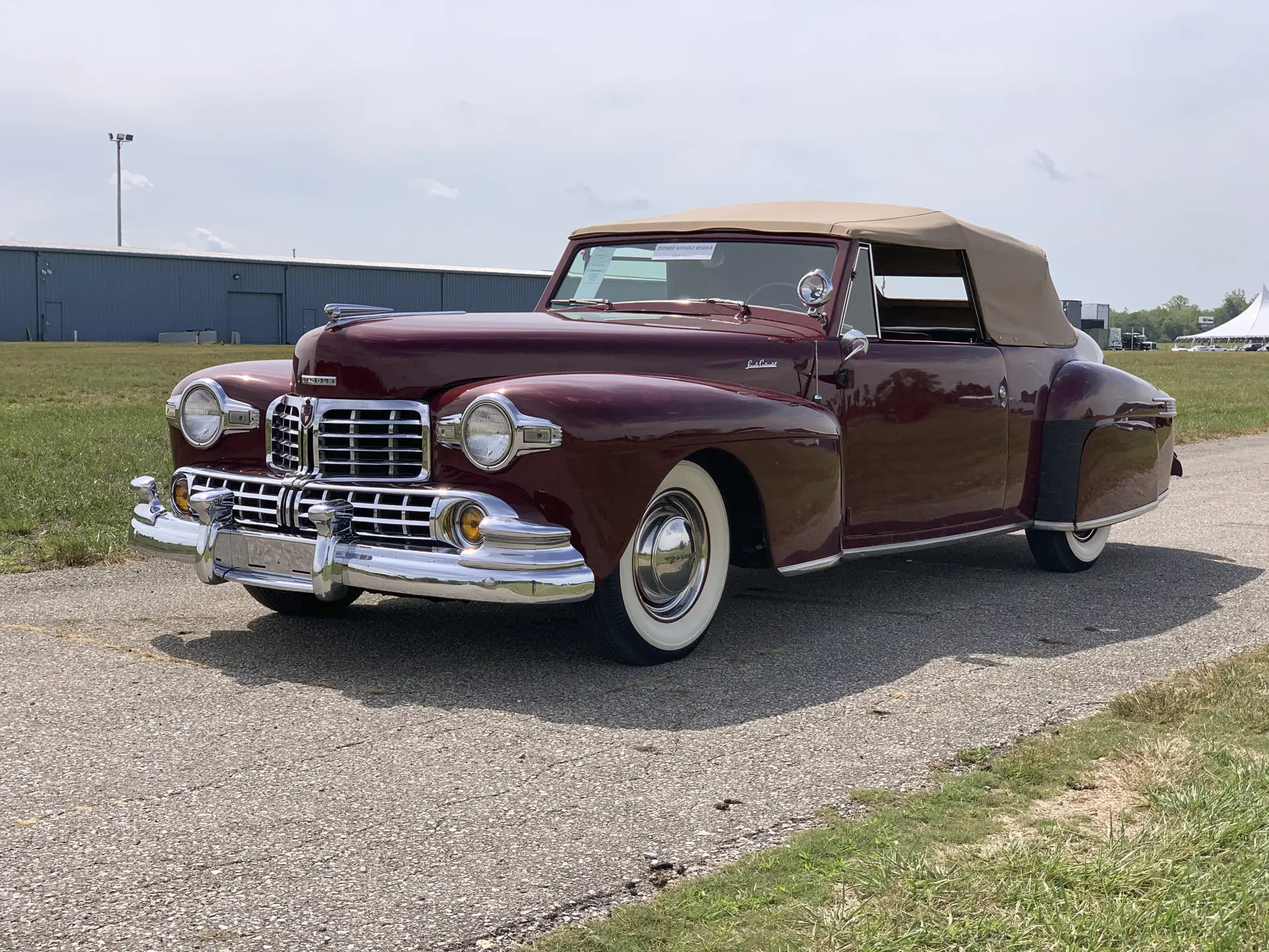 LINCOLN CONTINENTAL CUSTOM SPECIAL（霊柩車） 1947 Lincoln Continental Convertible | Auburn Fall 2020 | RM Sotheby's