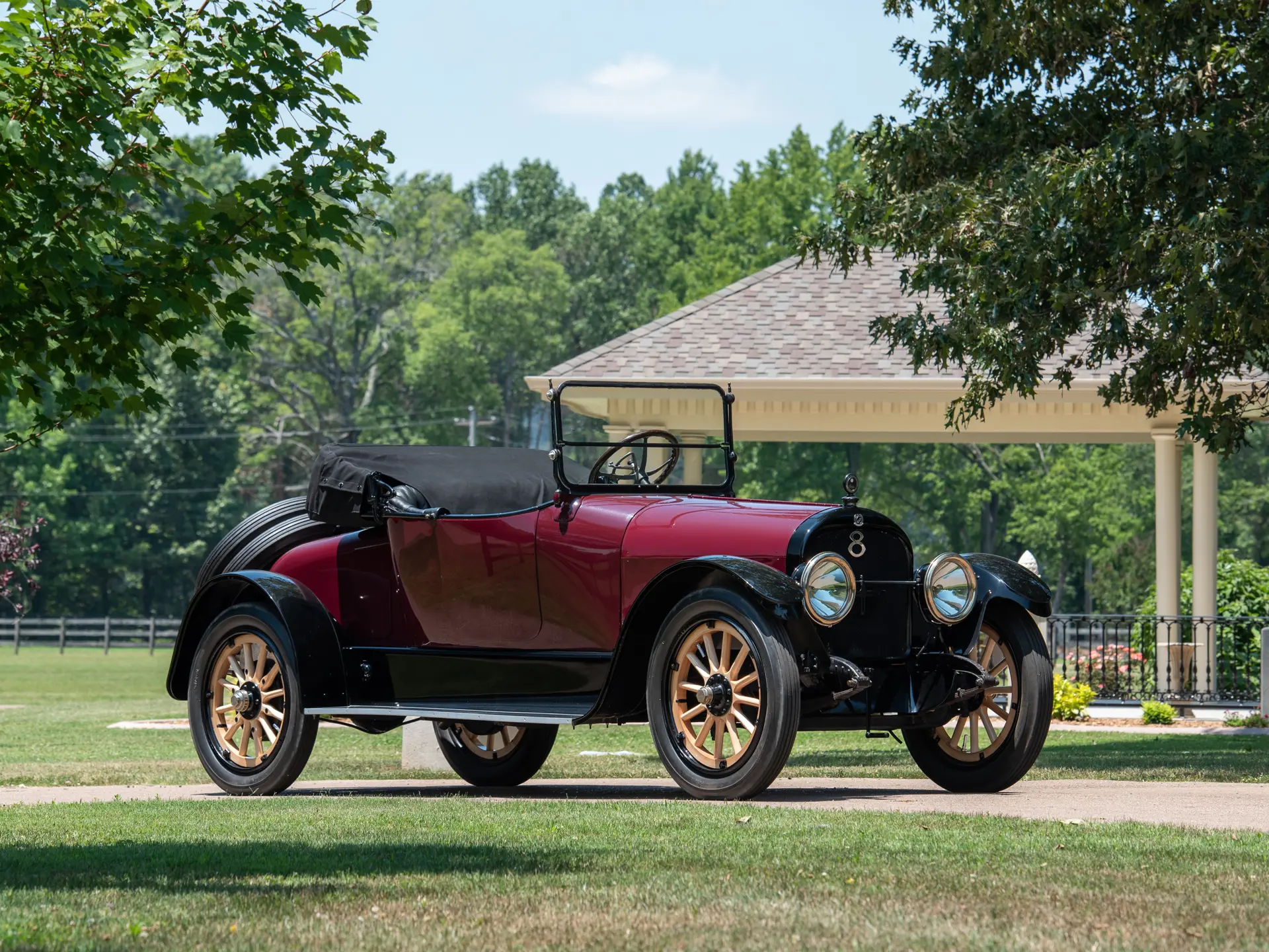 1915 Cole Model 850-J Roadster | Hershey 2023 | RM Sotheby's