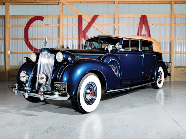 1938 Packard 1608 Twelve Convertible Sedan | Hershey 2018 | RM