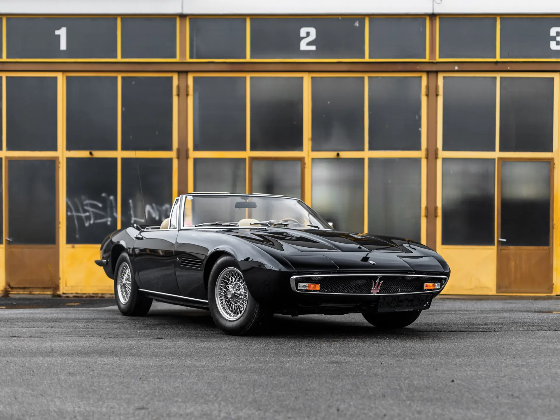 シビエ 1970 Maserati Ghibli 4.7 Spyder by Ghia | Paris 2018 | RM