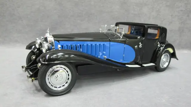 Bugatti royale roadster Esders 2 tons de vert bauer 1/18 bauer sur la