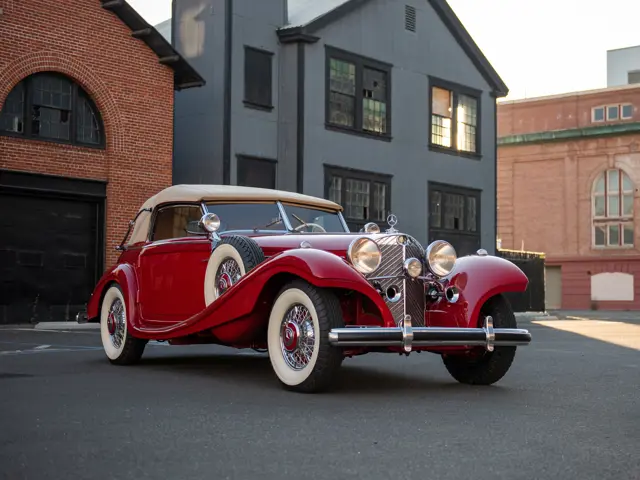 自動車 Racing Mercedes 540-k Mercedes-Benz to showcase restored 540 K Streamliner and