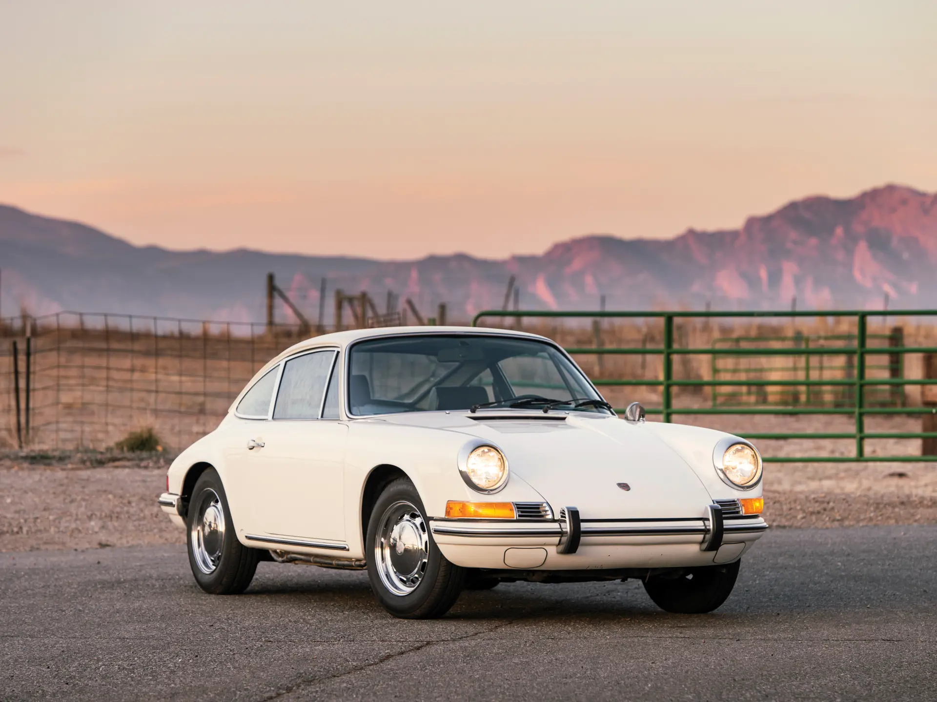 ポルシェ912 1/43 ポルシェ 912 1968 神奈川県警察交通機動隊車両 株式会社