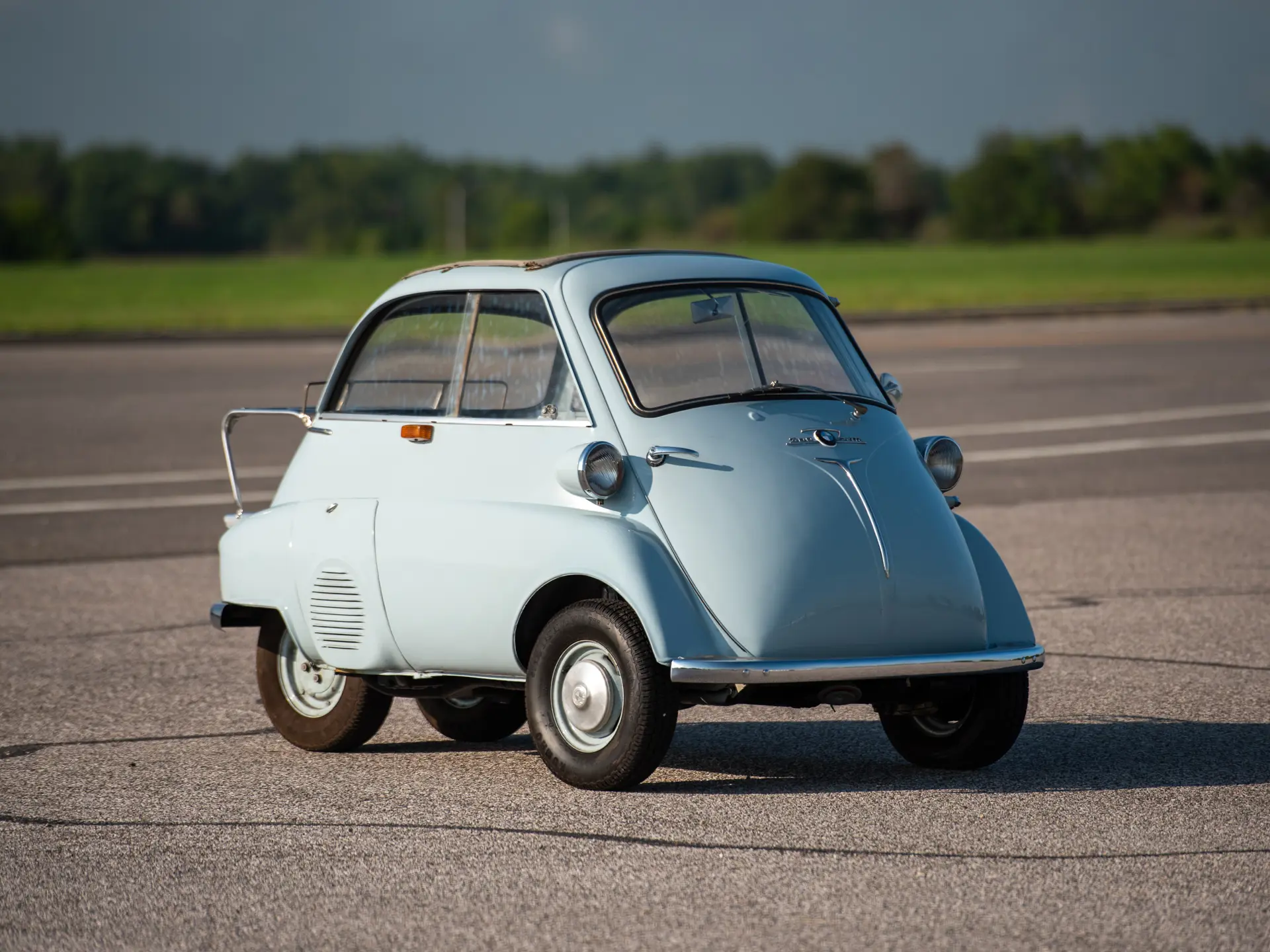 1959 BMW Isetta 300 | Auburn Fall 2021 | RM Sotheby's