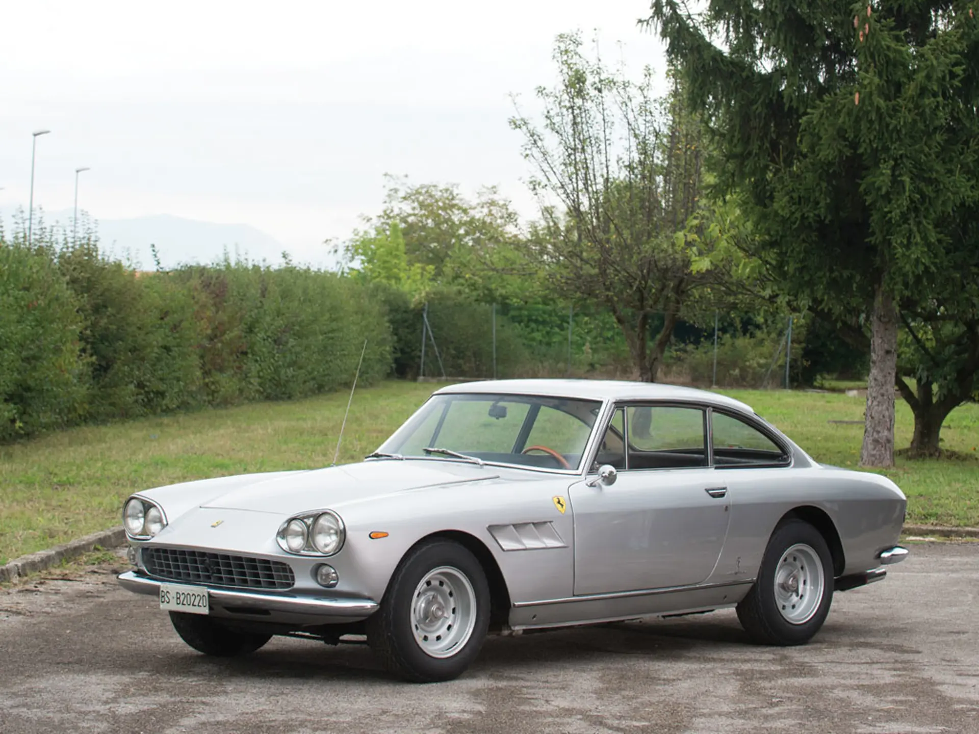 A.D.B. フェラーリ 330GT 2＋2 1964 Ferrari 330 GT 2+2 Series I by Pininfarina | St. Moritz