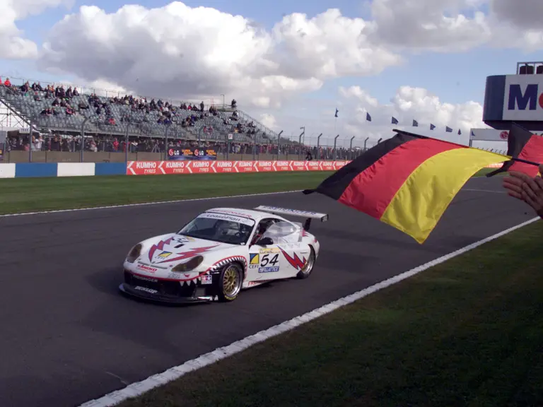 A class win at Donington Park helped Ortelli and Freisinger Motorsport to the FIA GT Championship N-GT Drivers' and Teams' titles.