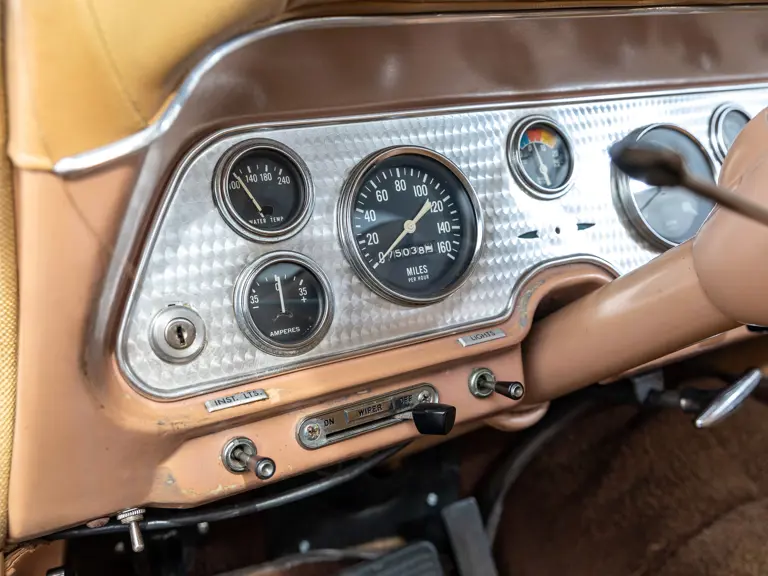 1958 Packard Hawk | Photo: Teddy Pieper - @vconceptsllc