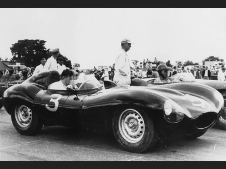 XKD 520 At the Bathurst 100 in 1956, where it placed third and was the fastest sports car.
