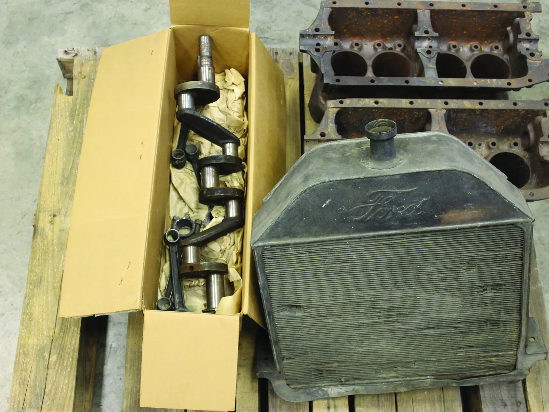 Ford model T cylinder blocks, radiator, crankshaft | Auburn Fall 2017 ...