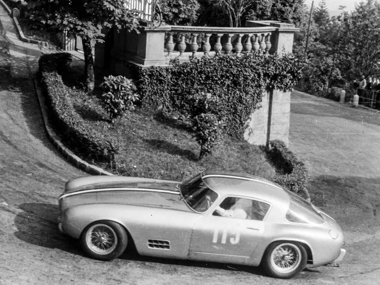 Chassis no 0507 GT as seen at the 1958 Varese-Campo di Fiori.