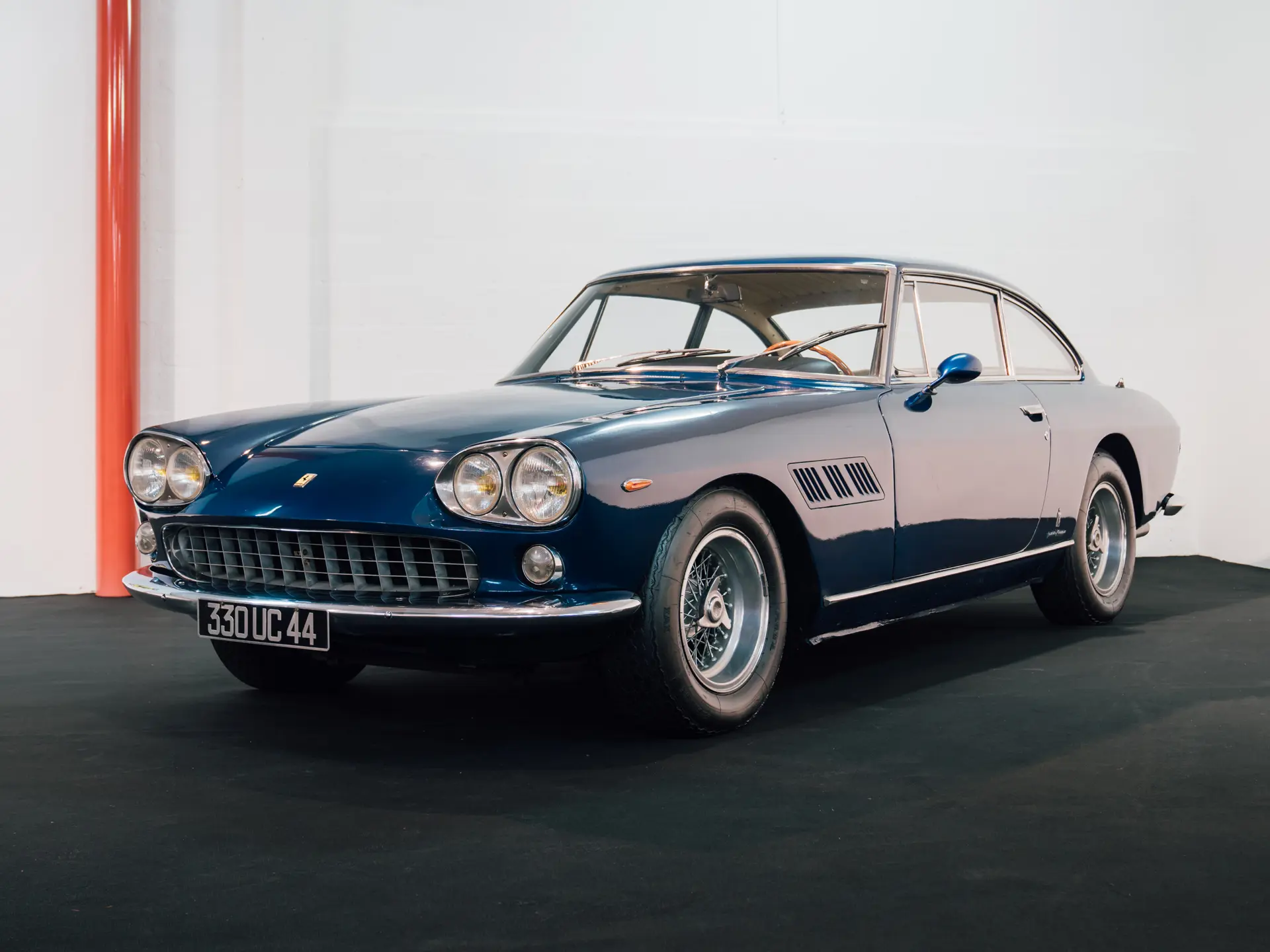A.D.B. フェラーリ 330GT 2＋2 1964 Ferrari 330 GT 2+2 Series I by Pininfarina | Paris 2022