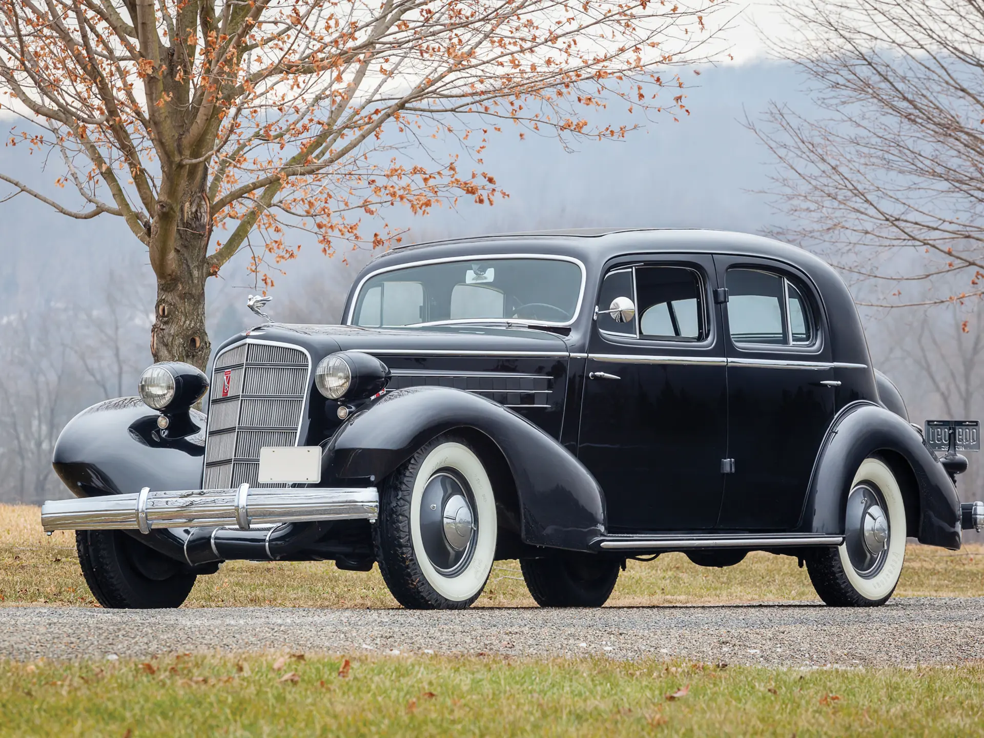 ラムチページ 1935 Cadillac V-8 Town Sedan by Fleetwood | Amelia Island 2013