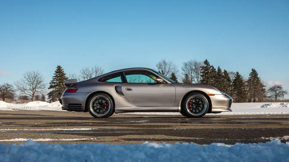 2002 Porsche 911 Turbo Coupe | Photo: Teddy Pieper @vconceptsllc