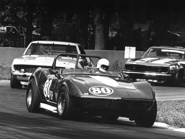The V.V. Cooke racing in period.