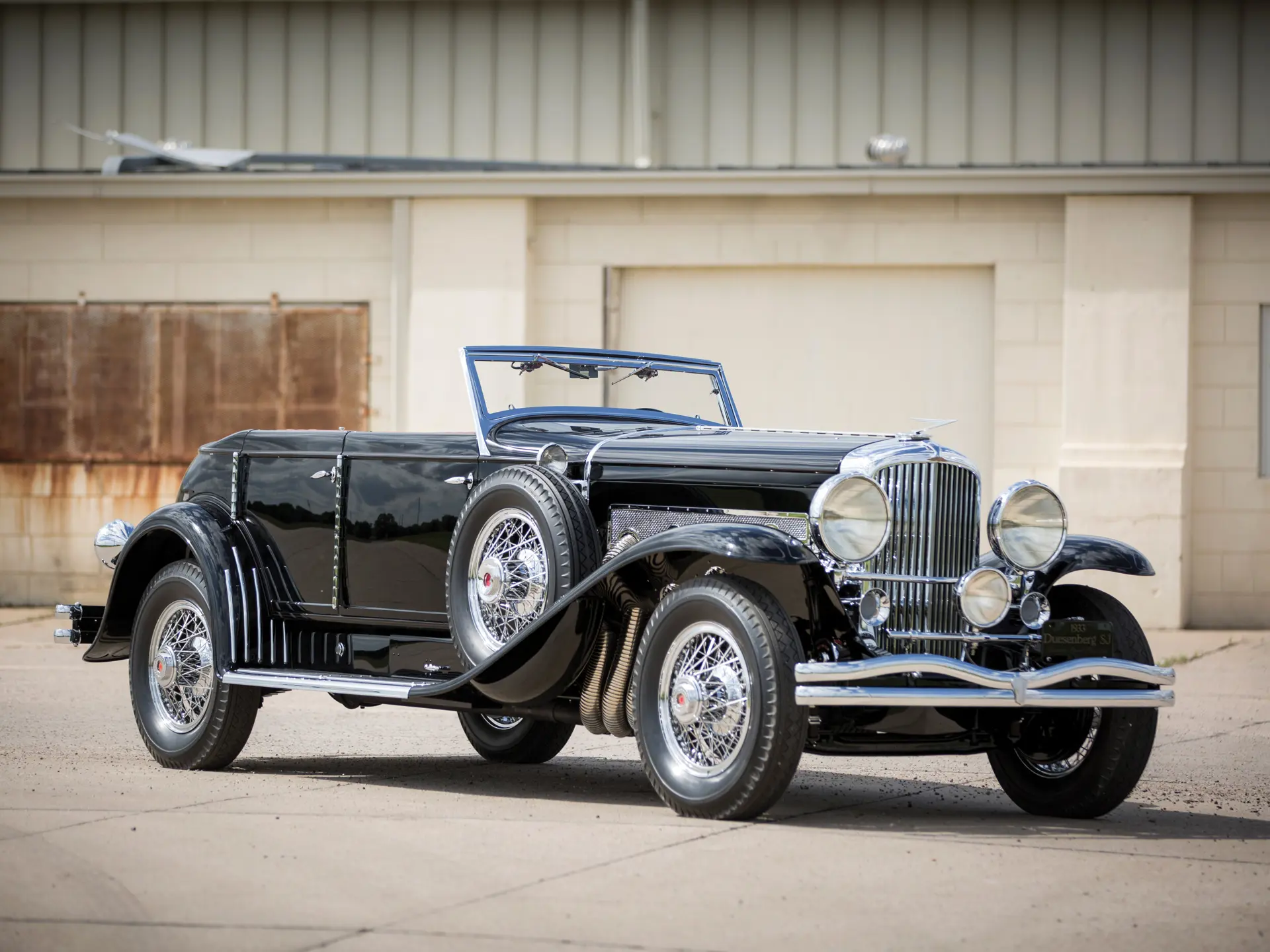 自動車 Racing Duesenberg Auburn - This 1915 Duesenberg race car is exhibited through