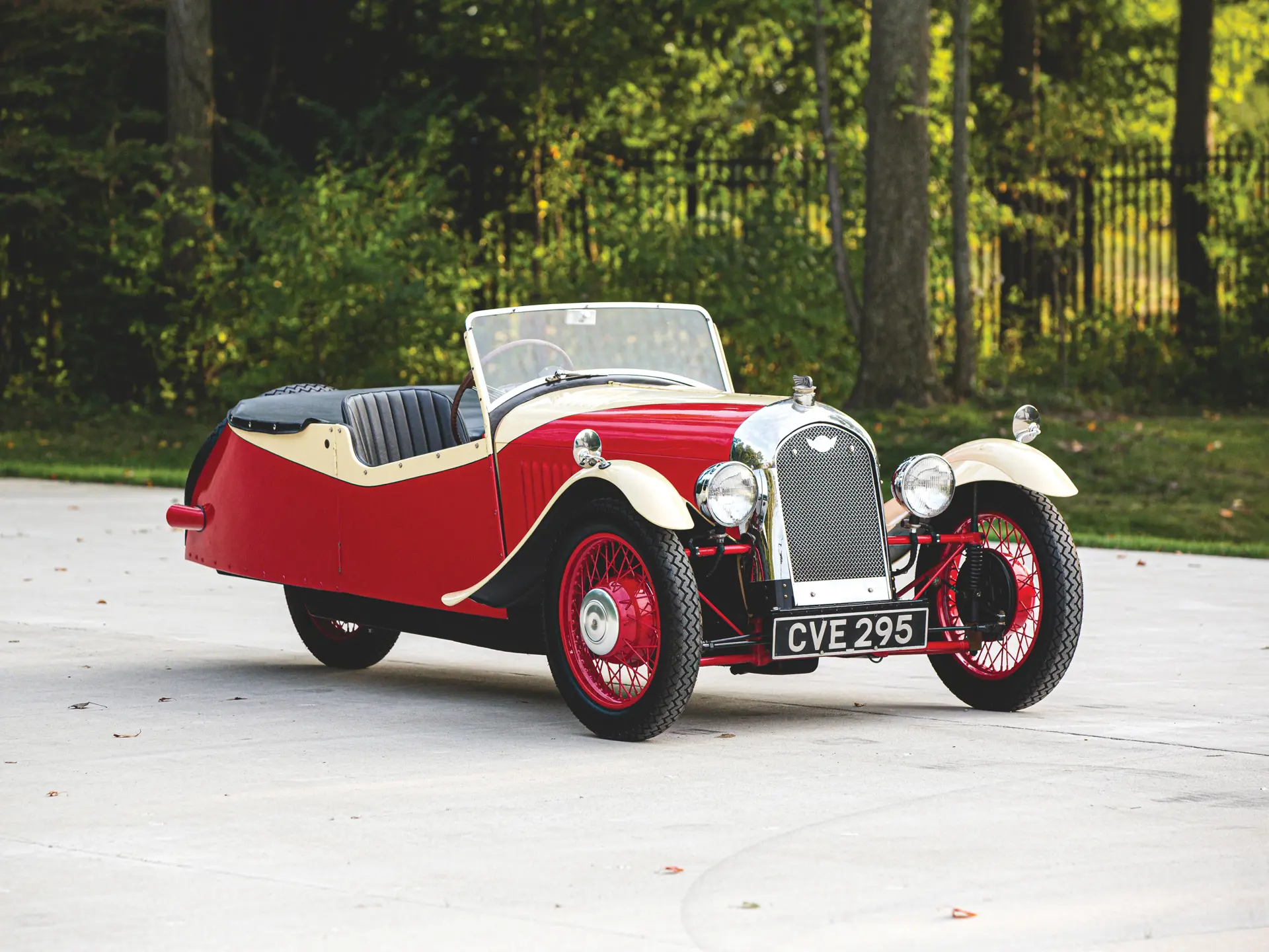 洋書 Completely Morgan Three-wheelers 1910to1952 Ken Hill