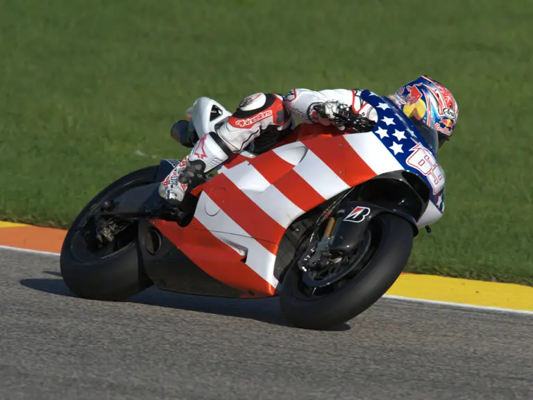 MOTORSPORT - MOTOGP 2009 - VALENCIA TESTING - SPAIN - 27/10/2008 - PHOTO: STUDIO MILAGRO / DPPI - N°69 - NICKY HAYDEN (USA) - DUCATI DESMOSEDICI GP9 - DUCATI MARLBORO TEAM - ACTION