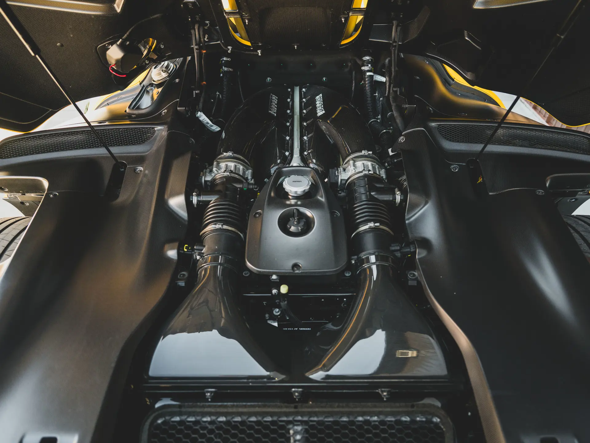 2023 Ferrari Daytona SP3 - imagen 2