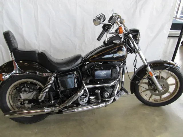 Harley-Davidson Sturgis Blowout ブラック Harley-Davidson FXB Sturgis Keeps Rolling