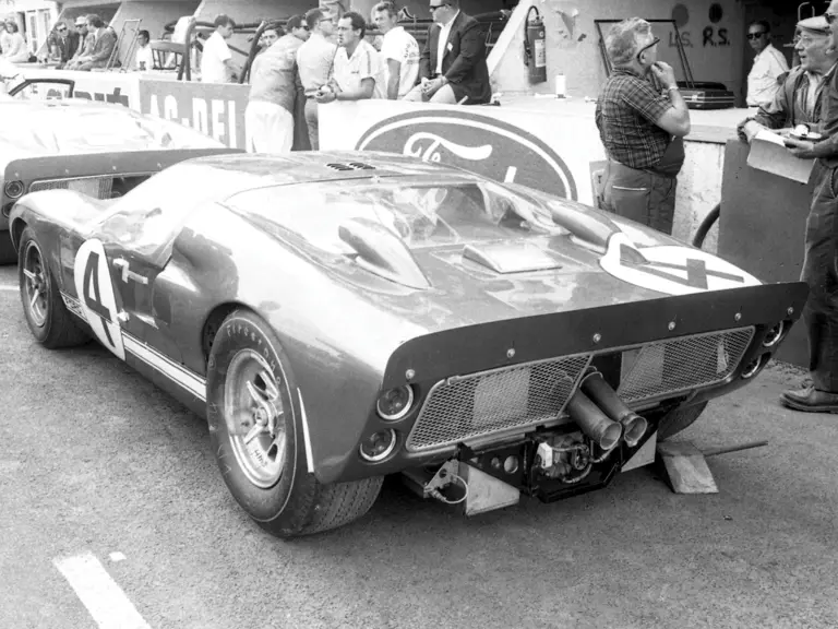 P/1032, Holman-Moody’s car No. 4 at the 1966 24 Hours of Le Mans.