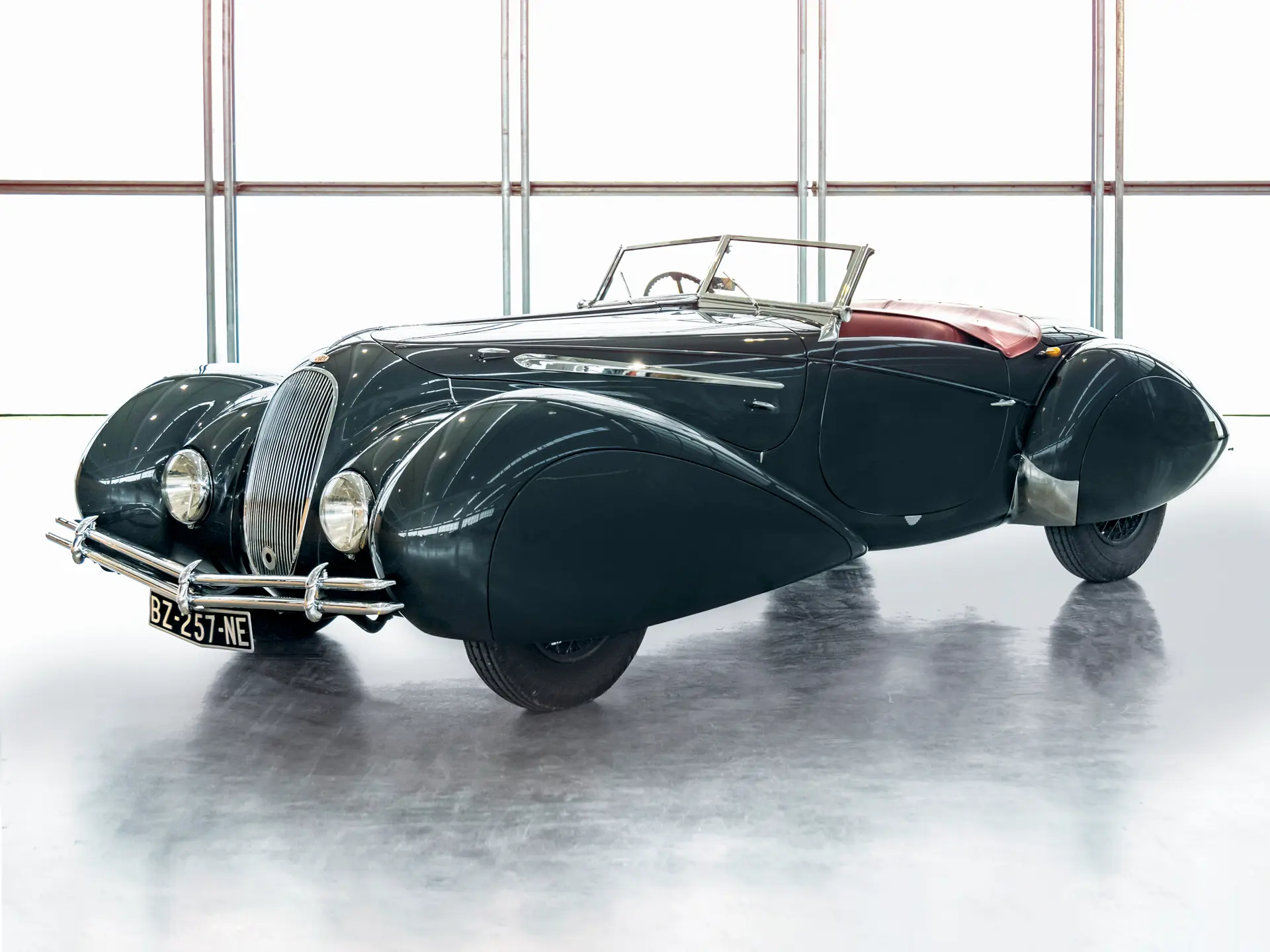 【税込】 1939 Delahaye 135 Roadster in the style of Figoni et ミニカー