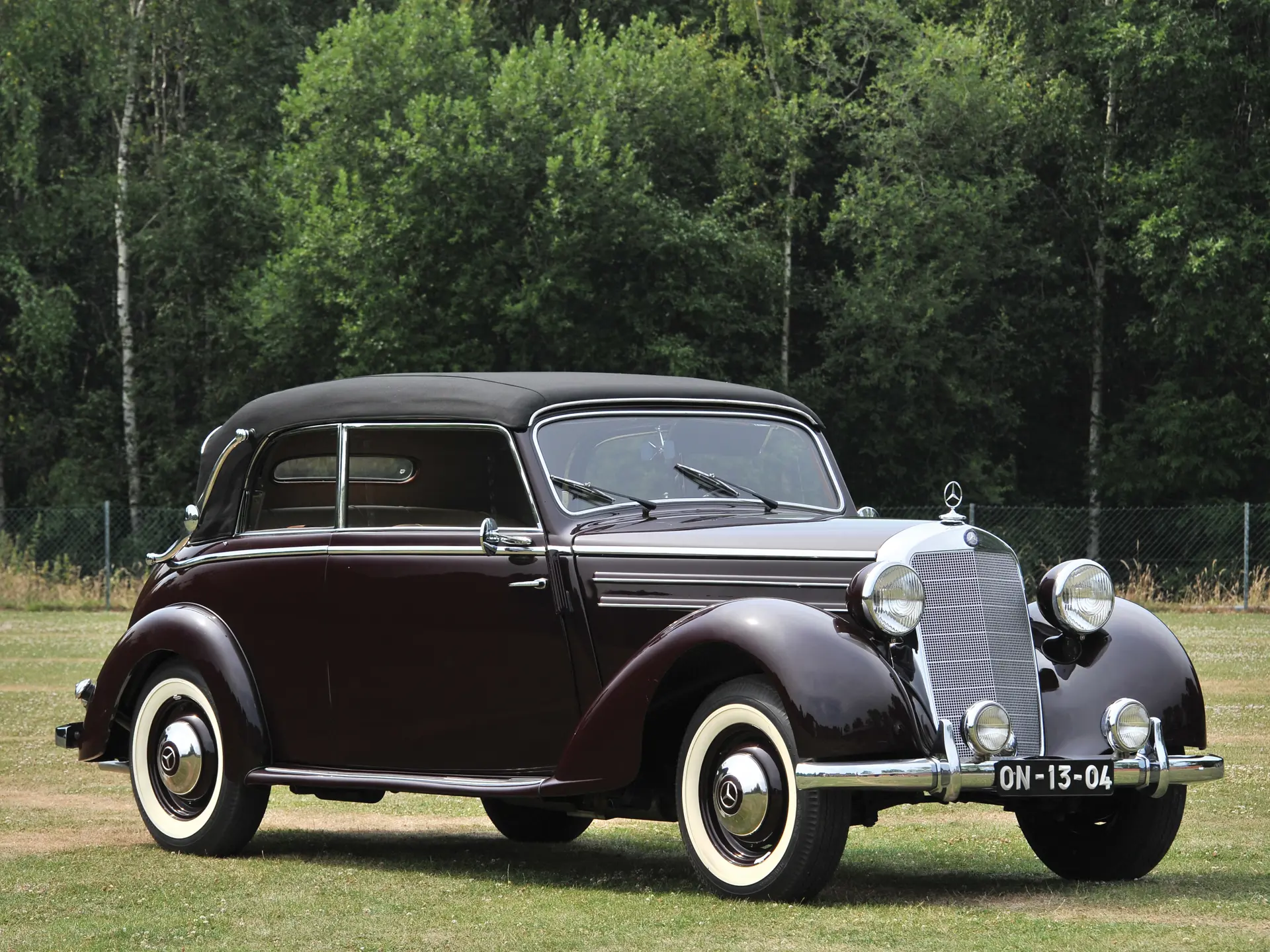 1950年モデル メルセデスベンツ 170S Cabriolet ノベルティ 1950 Mercedes-Benz 170 S Cabriolet A | Monterey 2021 | RM