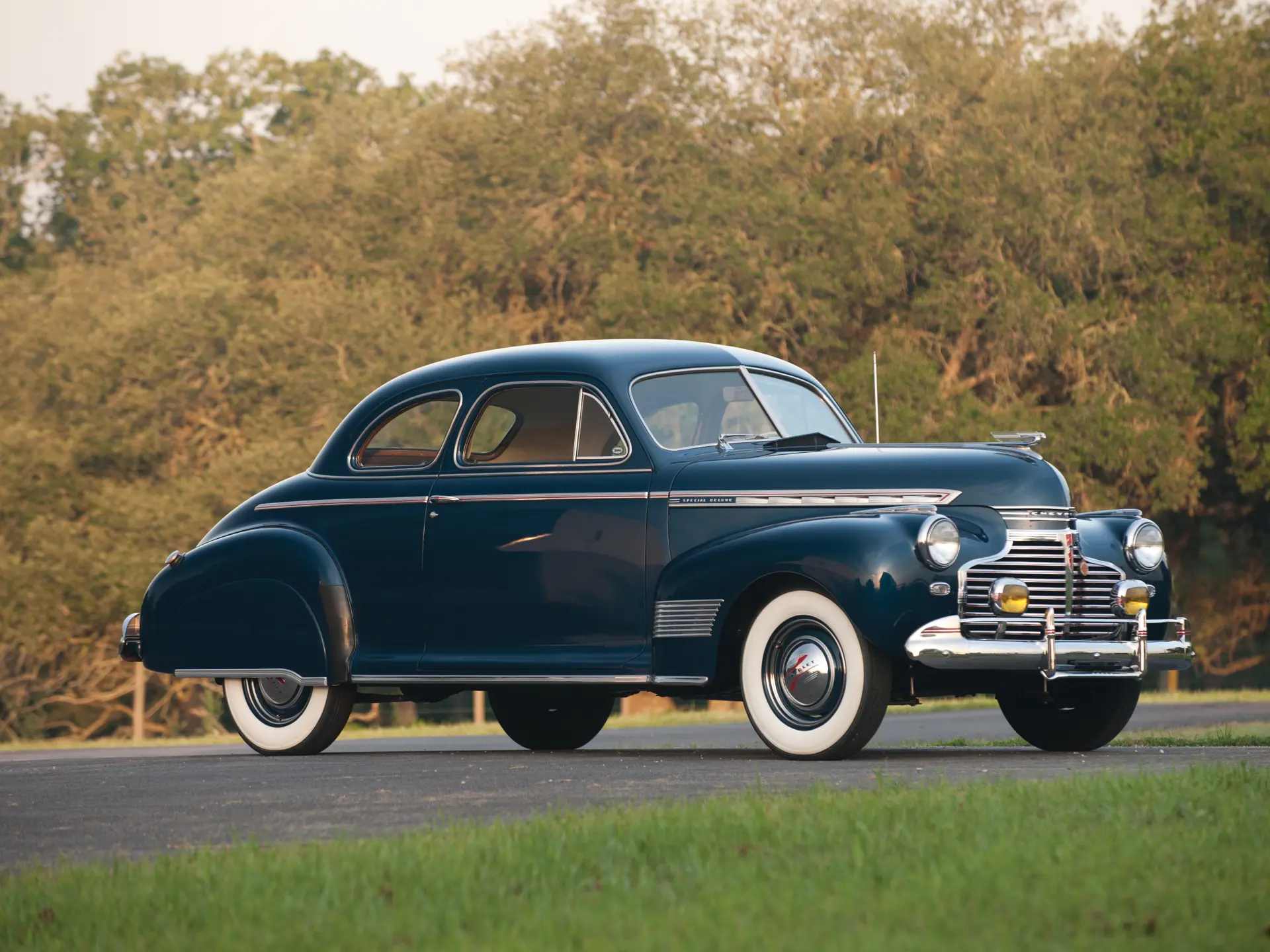 Chevy出品 1941 Chevrolet Special DeLuxe Club Coupe | The Charlie