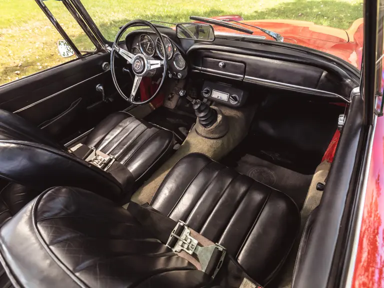 1963 Alfa Romeo 2600 Spider | RM Sotheby's | Photo: @vconceptsllc | Teddy Pieper