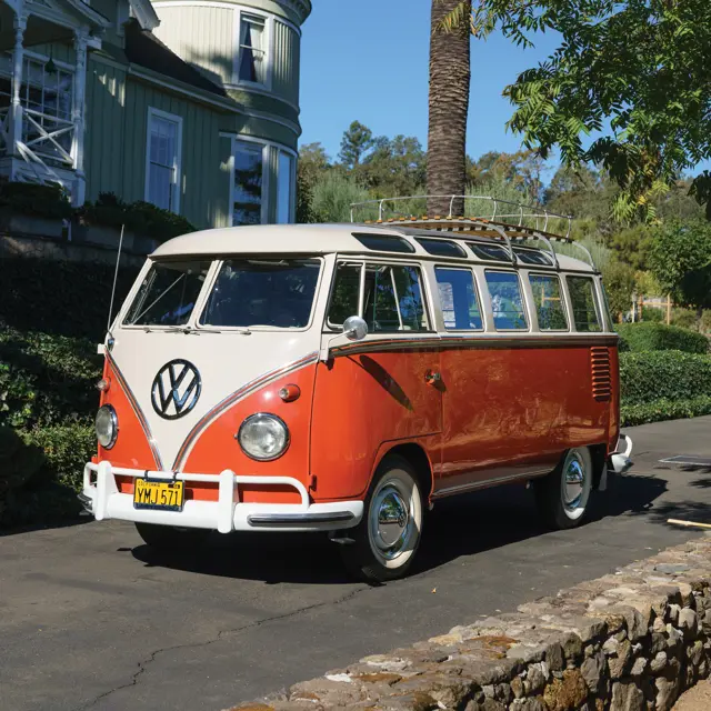 フォルクスワーゲン　バス？ 1960 Volkswagen Deluxe '23-Window' Microbus | New York - ICONS