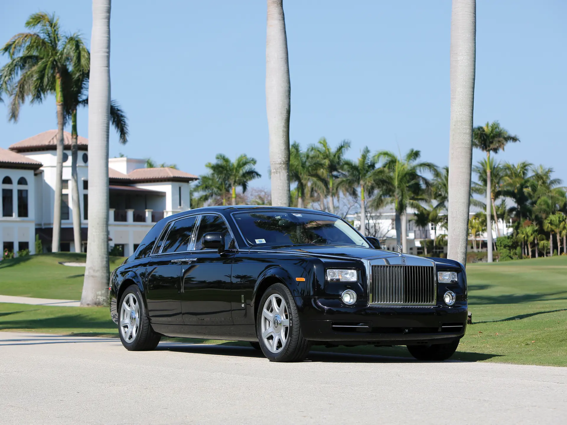 洋書 ROLLS ROYCE IN AMERICA 2025 Rolls-Royce Cullinan Prices, Reviews, and Pictures