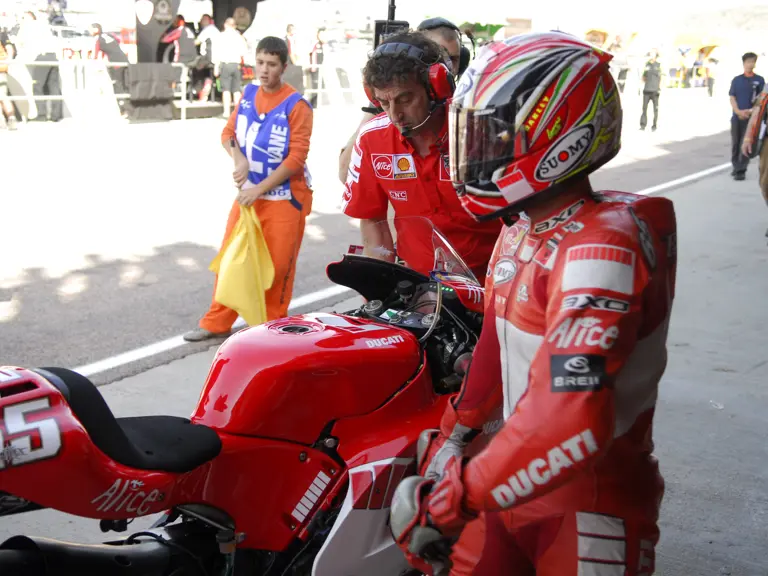 The GP6 as seen during the final round of the 2006 MotoGP season at Valencia.