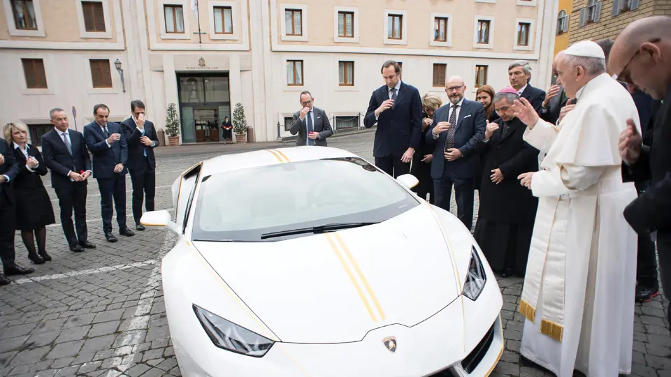 His Holiness Pope Francis signs the Lamborghini Huracán at a ceremony in Vatican City in November of 2017.