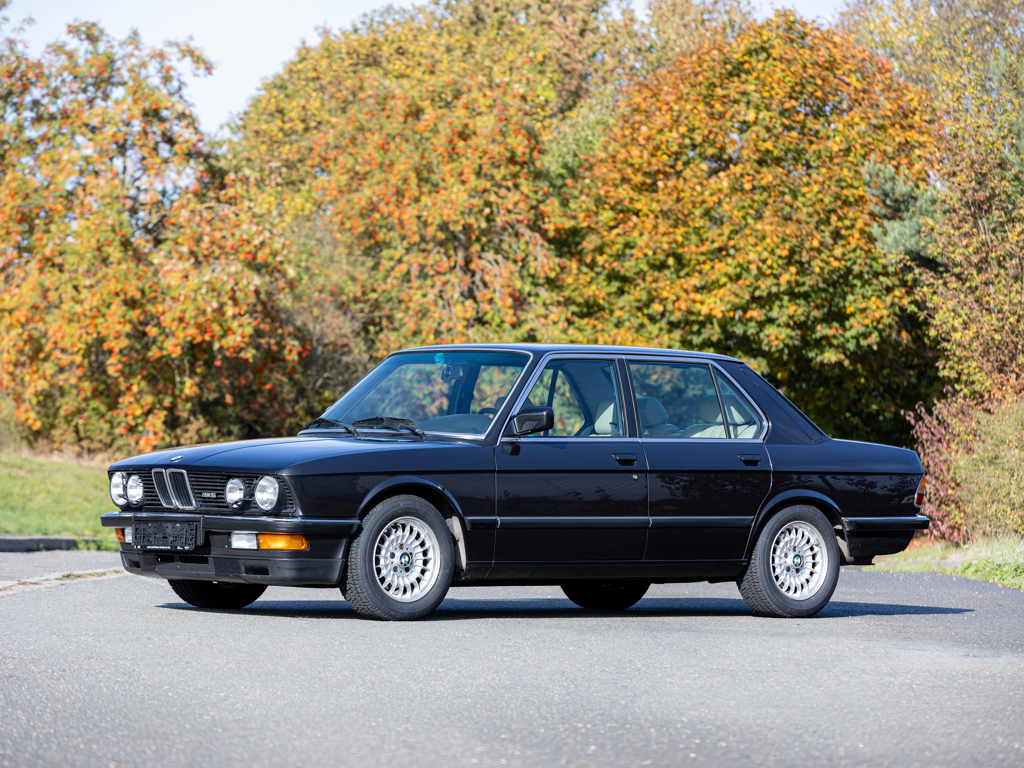 1985 BMW M5