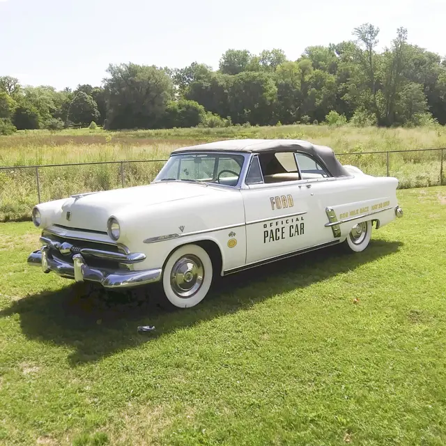 Miniature Buby 1/43 Ford Sunliner 1953 Pace Car Collectors Classics C1-2PC Occasion