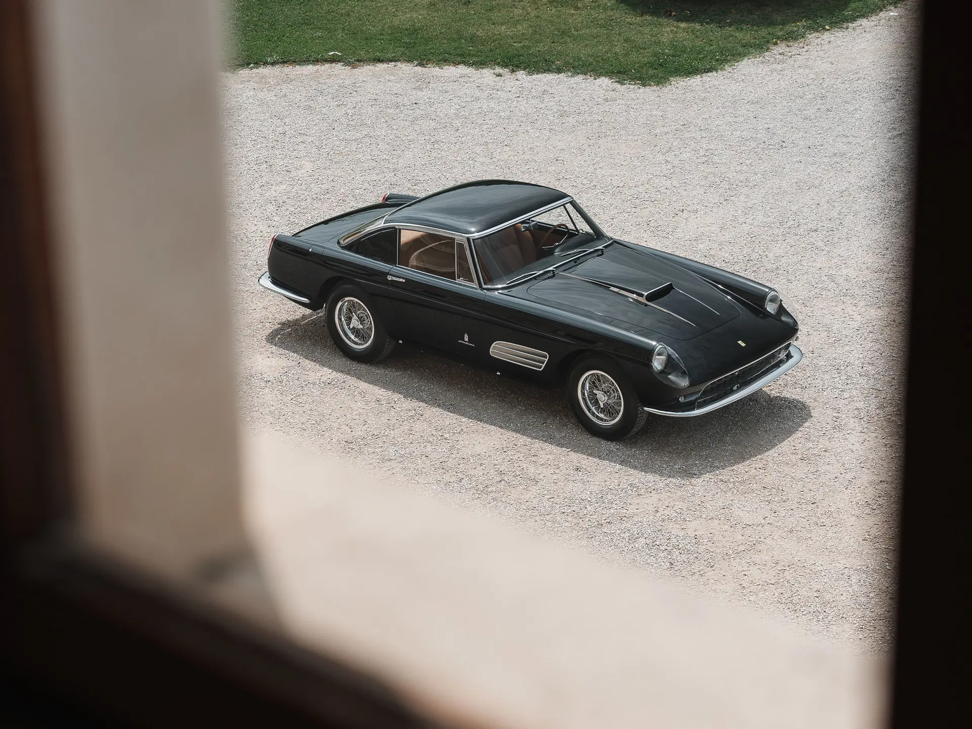 MATTEL HOT WHEELS T6248 Scale 1/18 | FERRARI 410