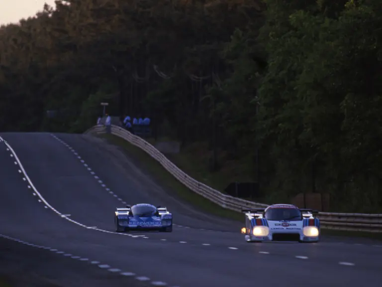 The Lancia heads down a long straight at the 1984 24 Hours of Le Mans.