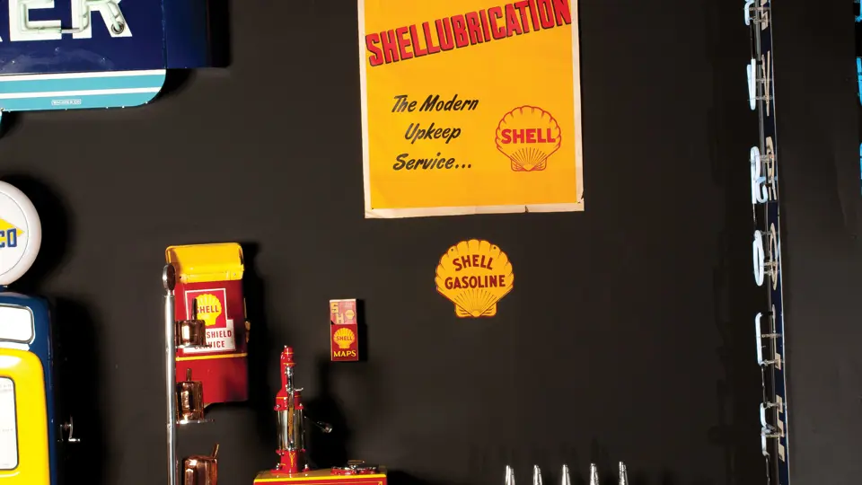 Shell Gas Display Collection | The Milhous Collection | RM Sotheby's