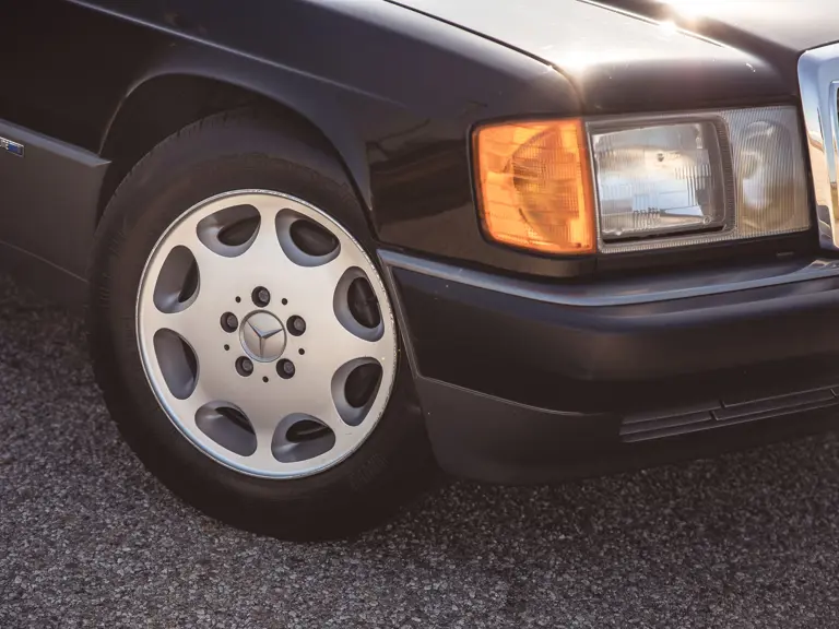 1993 Mercedes Benz 190 E Sportline | Photo: Teddy Pieper | @vconceptsllc