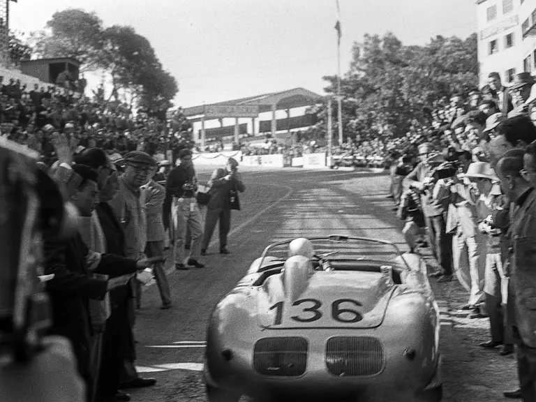 Stirling Moss at the wheel of the RS 60 at the 1961 Targa Florio.