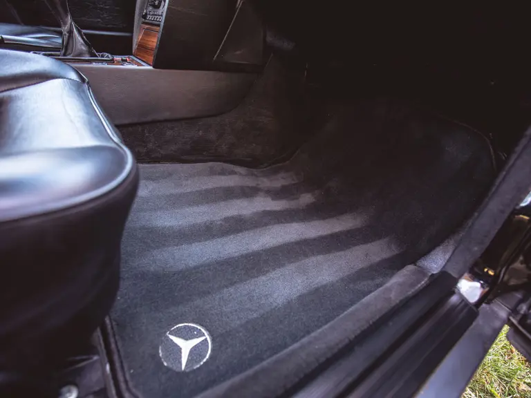1993 Mercedes Benz 190 E Sportline | Photo: Teddy Pieper | @vconceptsllc
