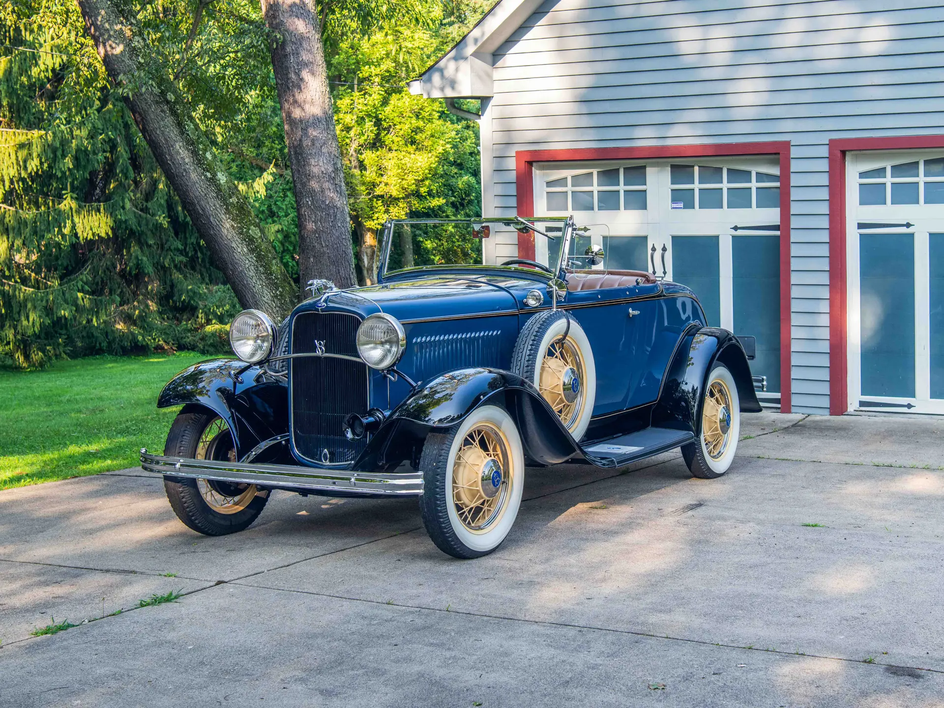 1932 Ford Model 18 V Roadster