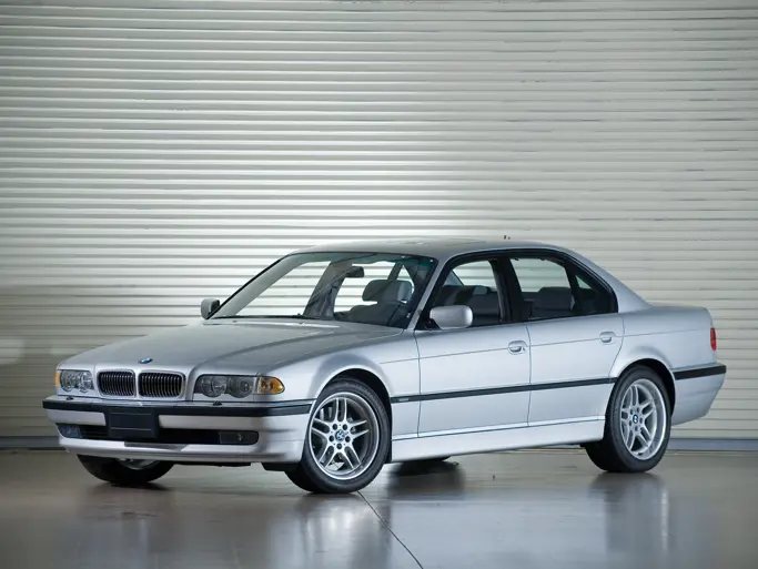 BMW 740i: auction results and sold prices