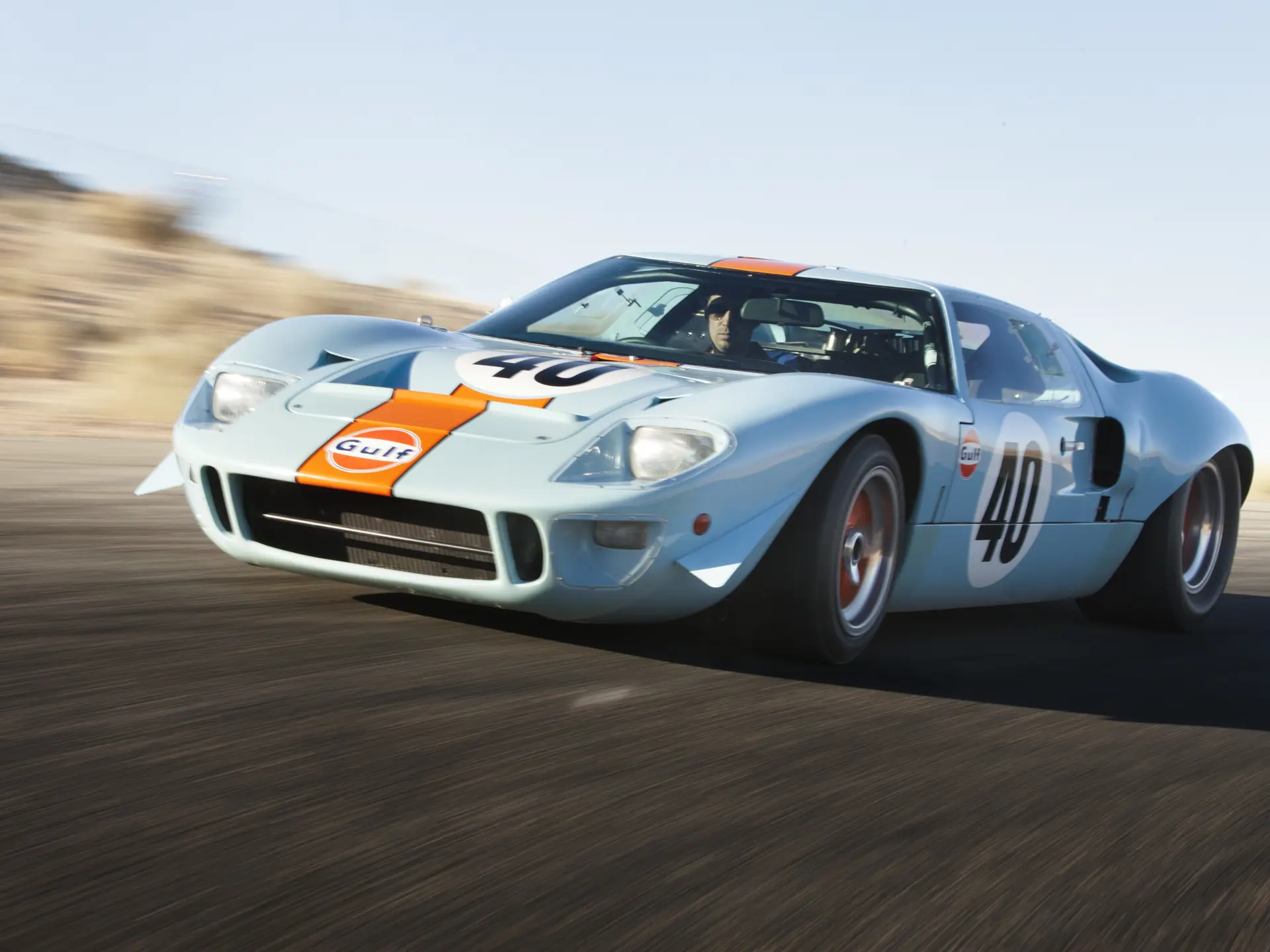 1968 Ford GT40 Gulf/Mirage Lightweight Racing Car - imagen 6