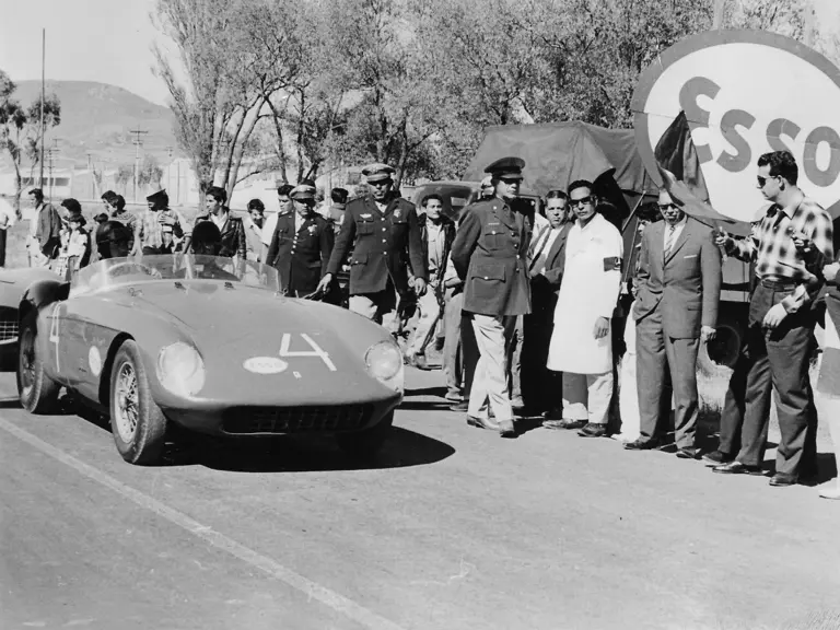 Chassis no. 0448 MD at the 1962 Carrera Presidential in Mexico