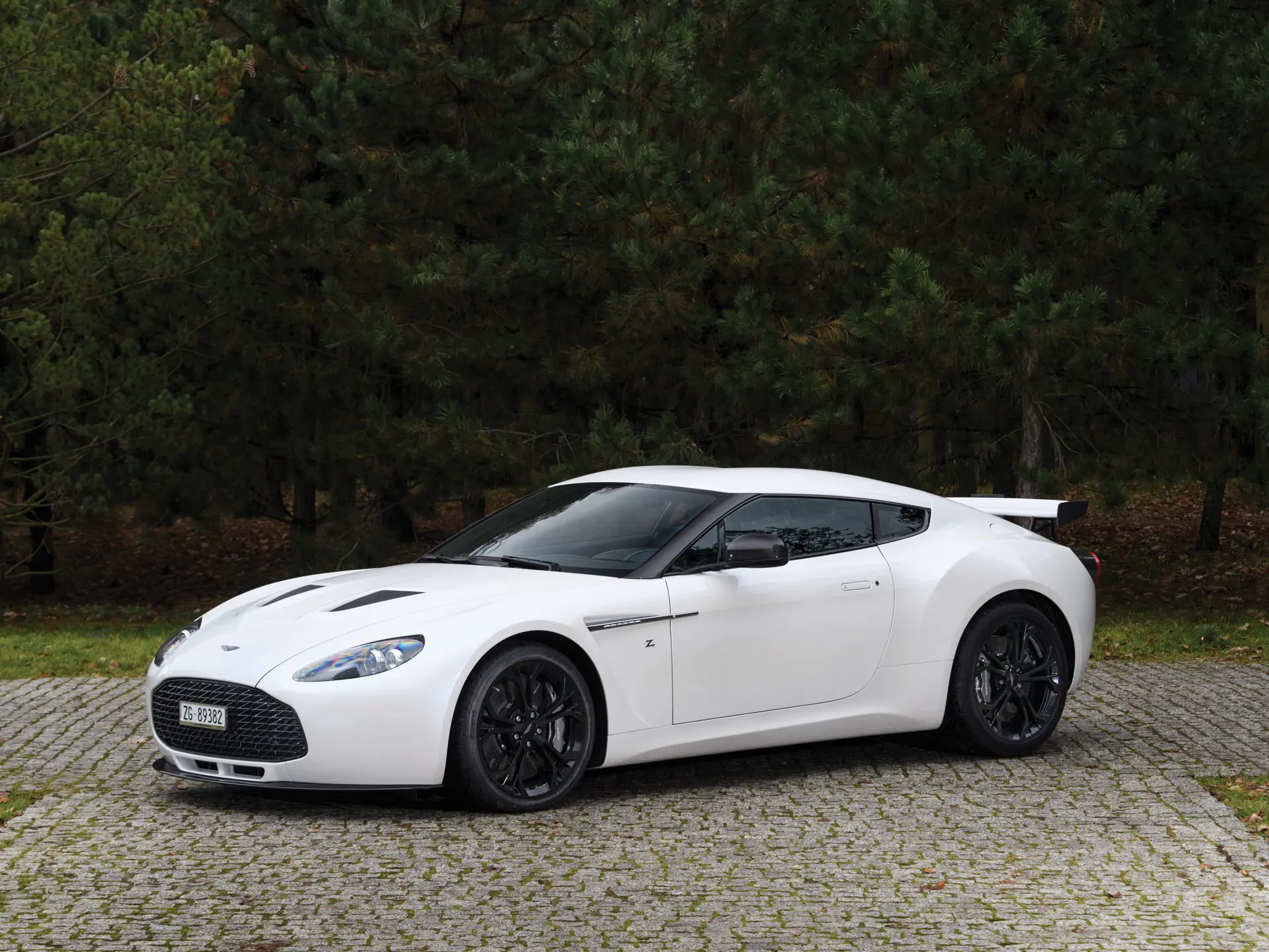 Genève 2012 : Aston Martin V12 Zagato : pépite